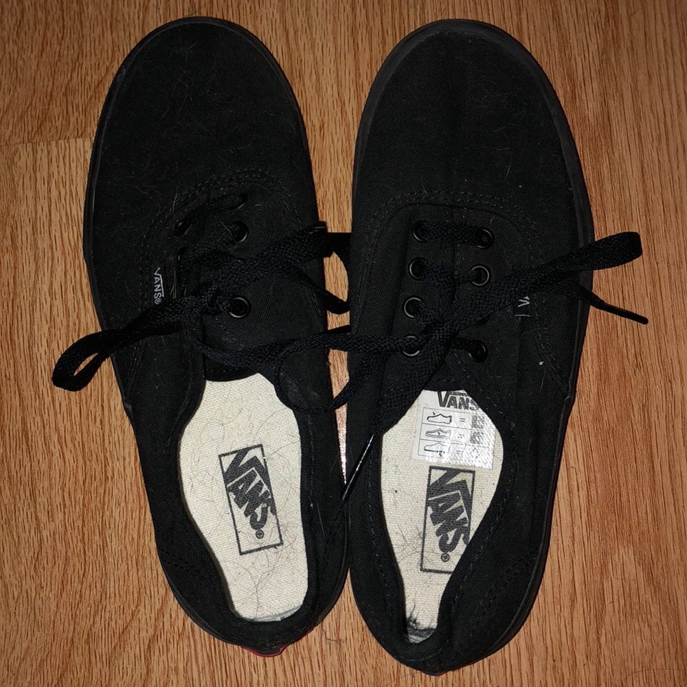 Black Authentic Vans Size 3.5 Boys 5.0 Women’s